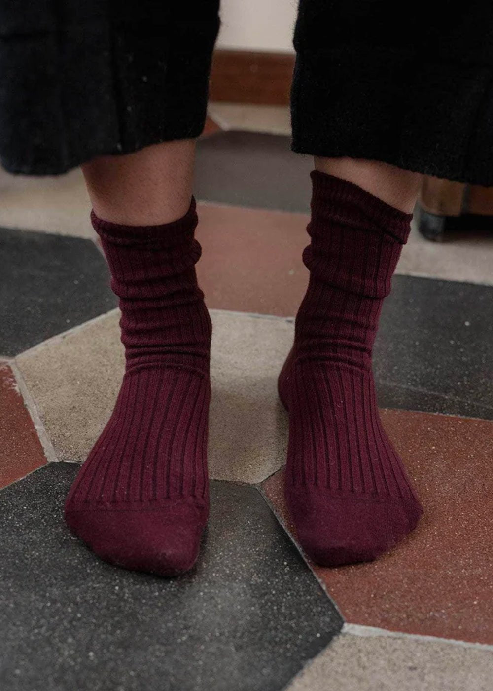 Burgundy Rib Overankle Socks