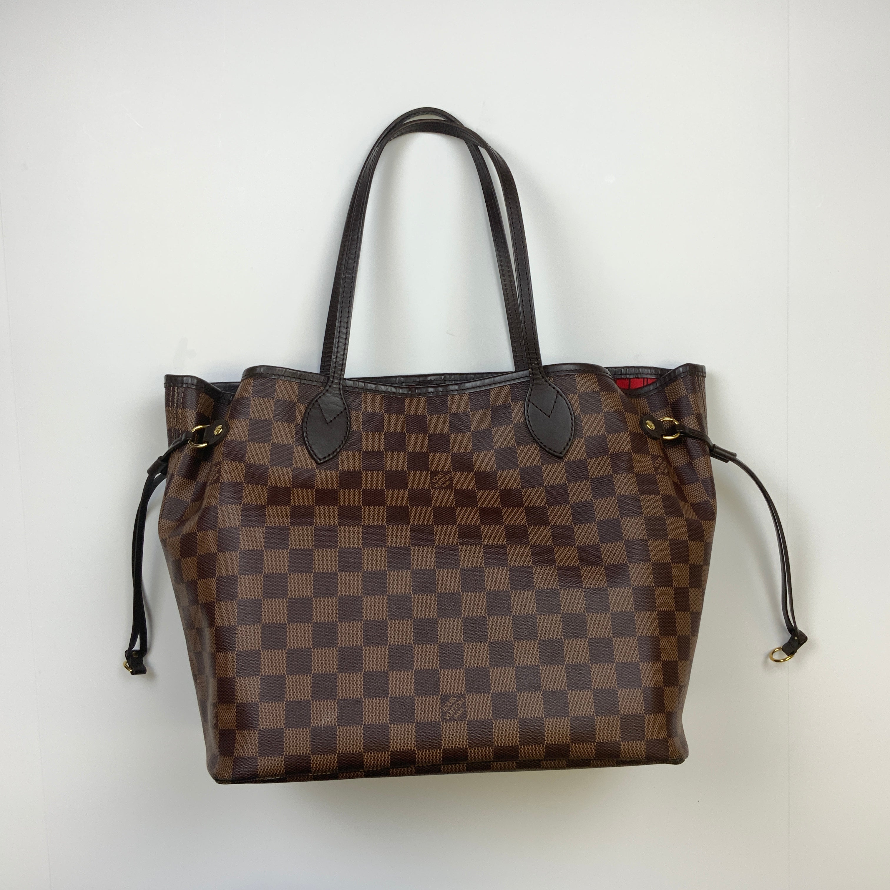 Handbag Designer By Louis Vuitton  Size: Large