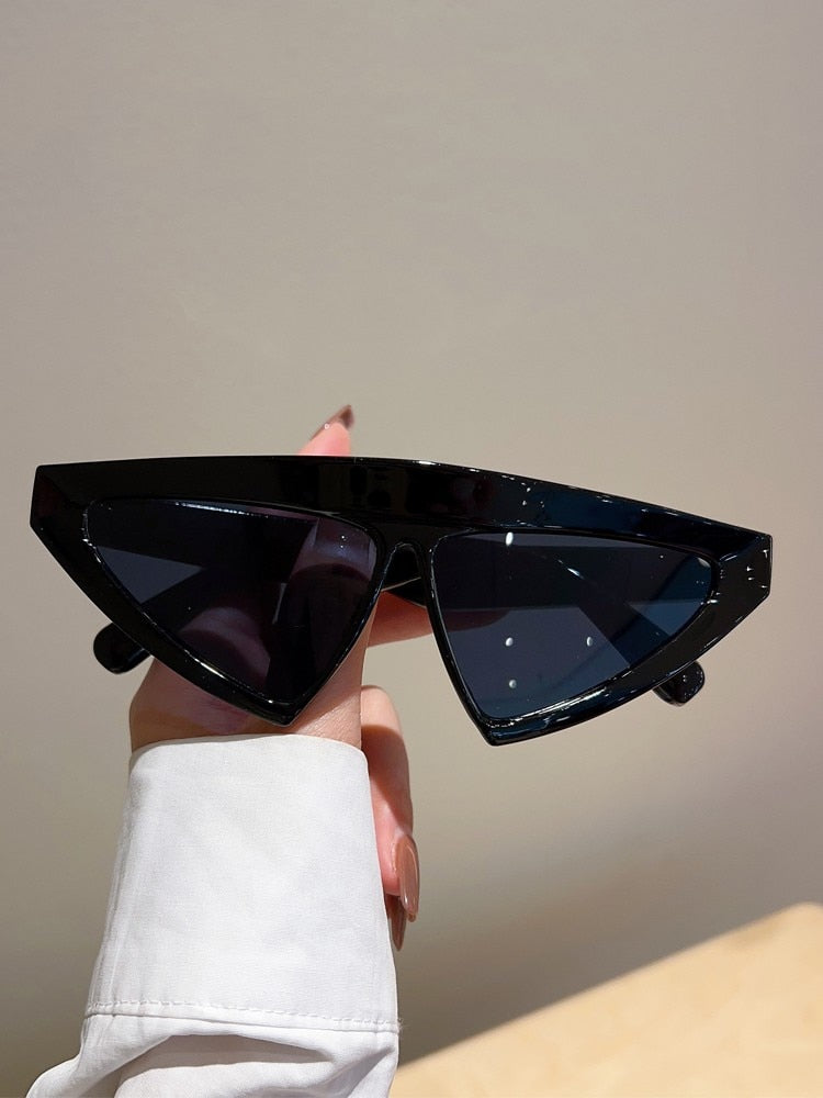 Triangle Shape Sunglasses Men Women 2023 Fashion Futuristic Goggle Eyewear Trendy Luxury Brand Designer UV400 Sun Glasses